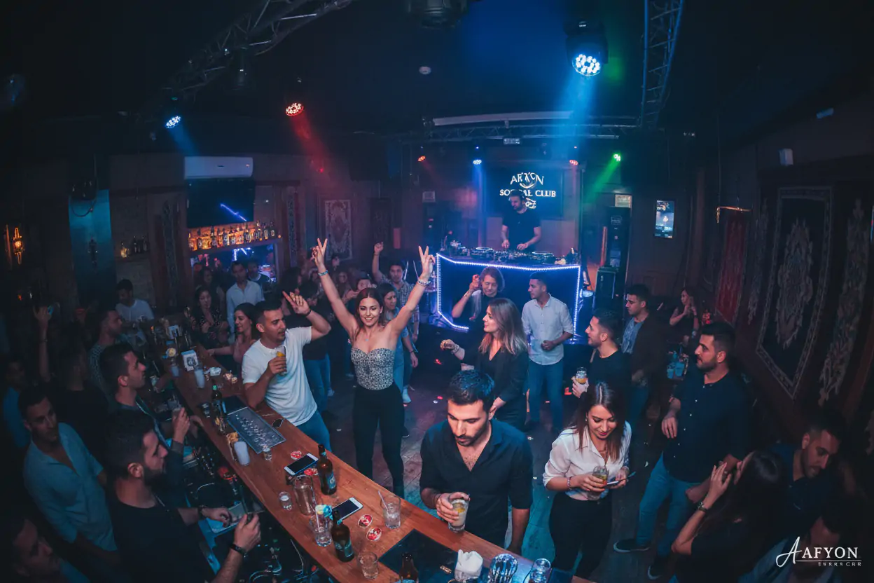 Afyon Gece Hayatı: En Popüler Mekanlar Rehberi