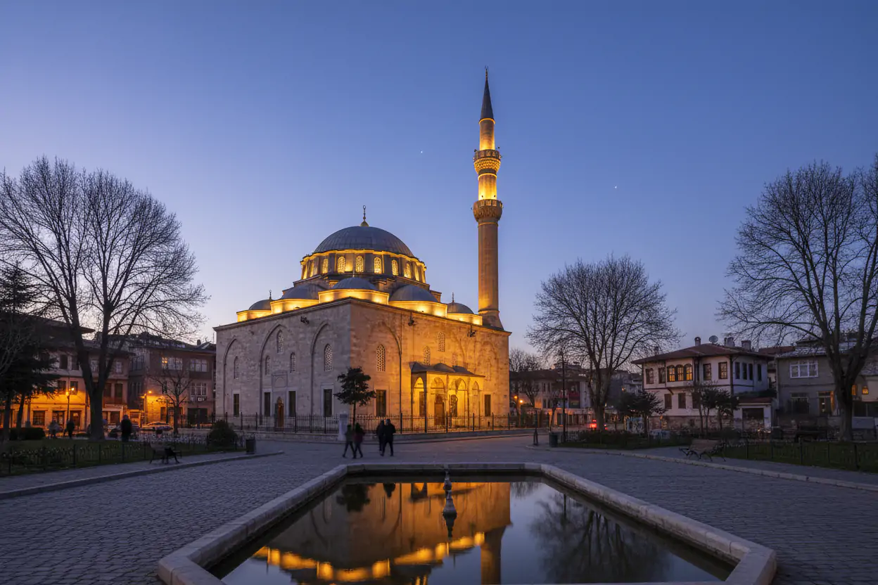 Bürüngüz Camii: Kayseri Meydanı’nın Modern Klasiği