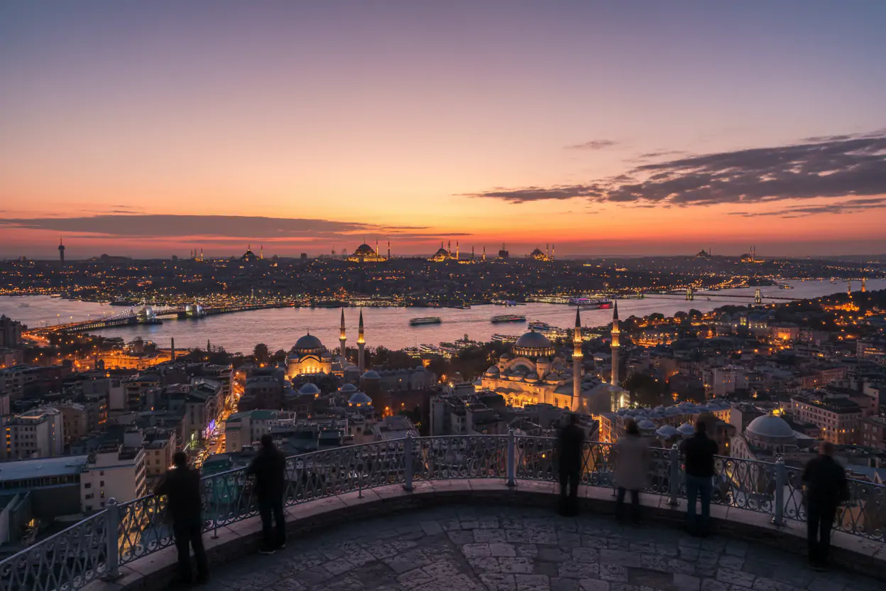 Galata Kulesi: İstanbul Gezilecek Yerler Listesinin Zirvesi