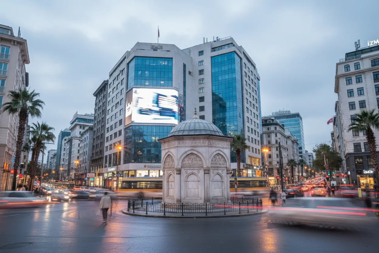 İzmir Gezilecek Yerler: Dönertaş Sebili ve Dönen Taşın Sırrı