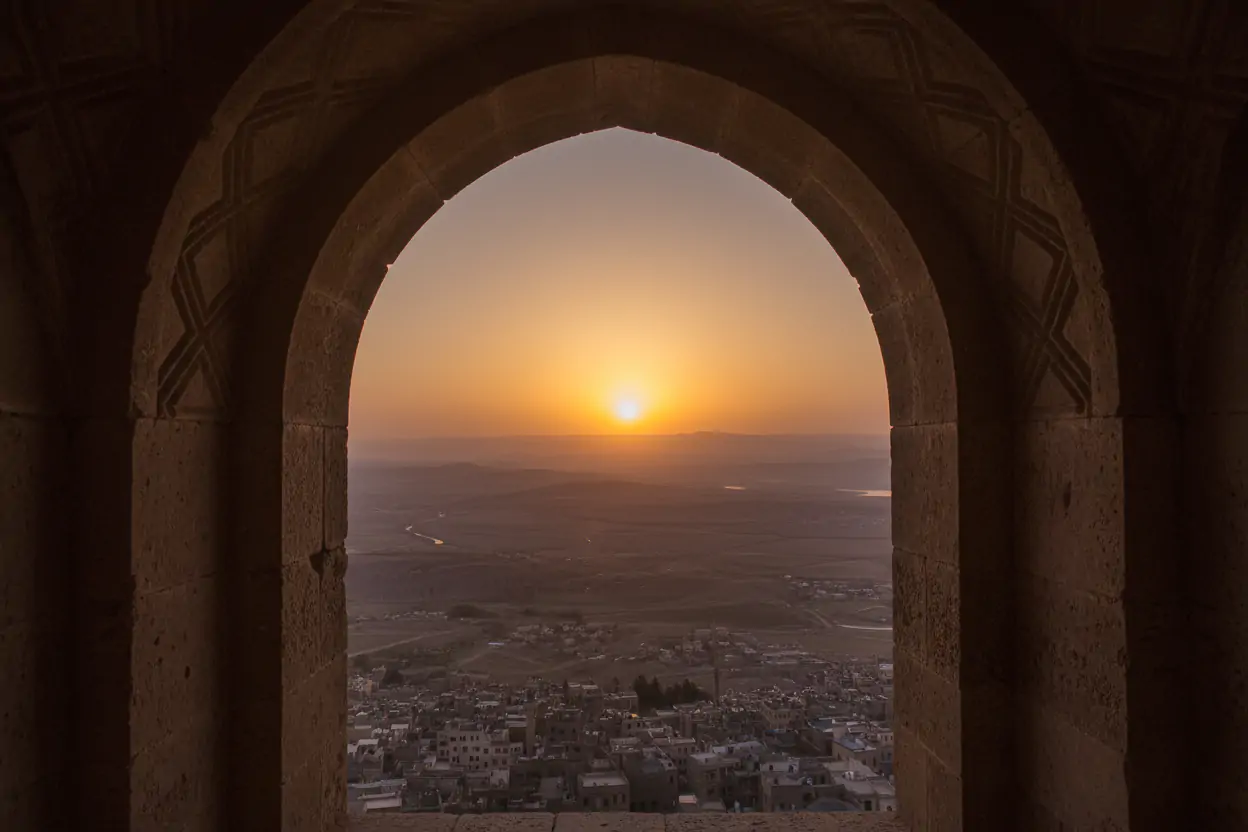 Kasımiye Medresesi: Mardin’in Sessiz Bilgesi Rehberi
