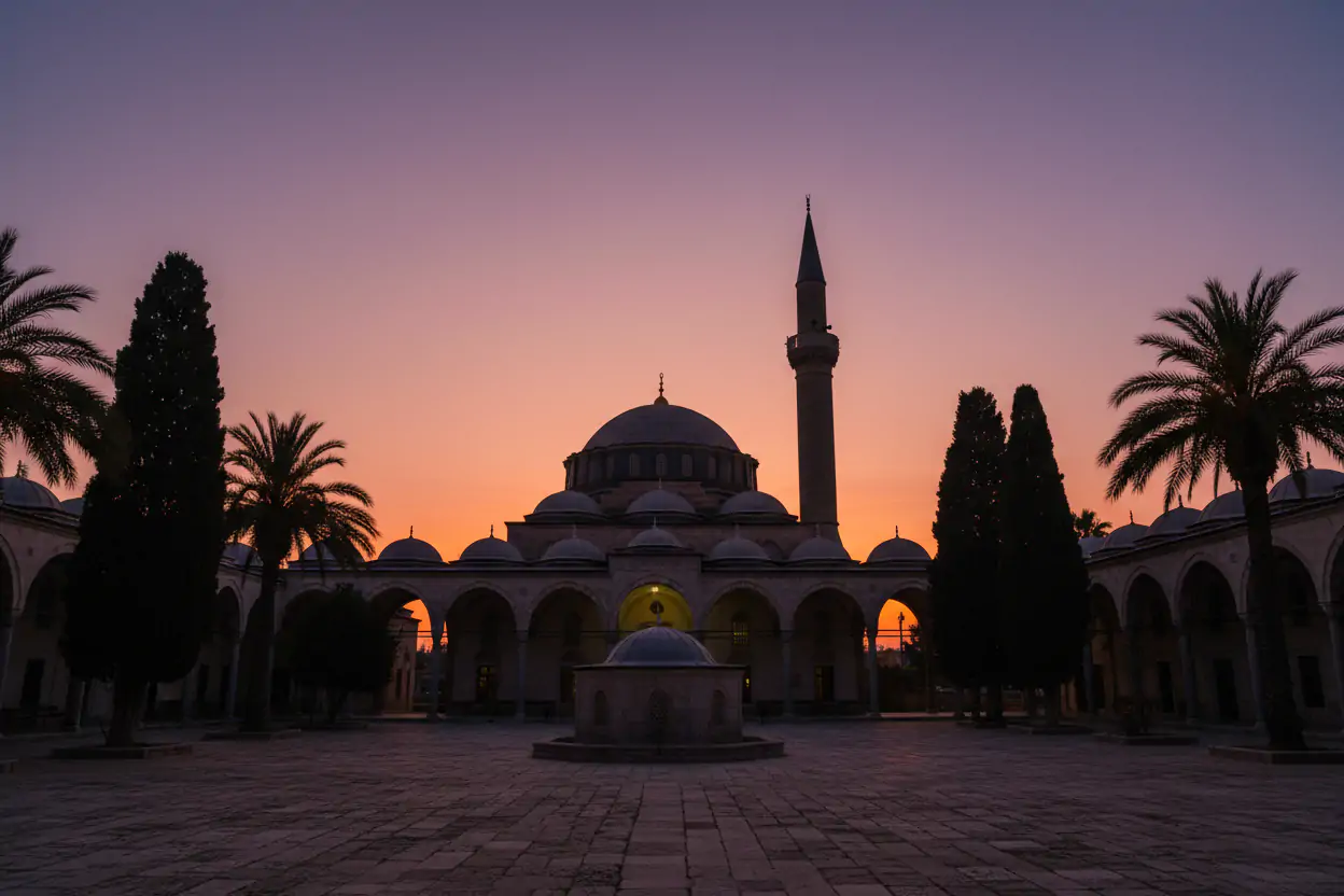 Kilis Tekke Camisi: Osmanlı Zarafeti ve Taş İşçiliği