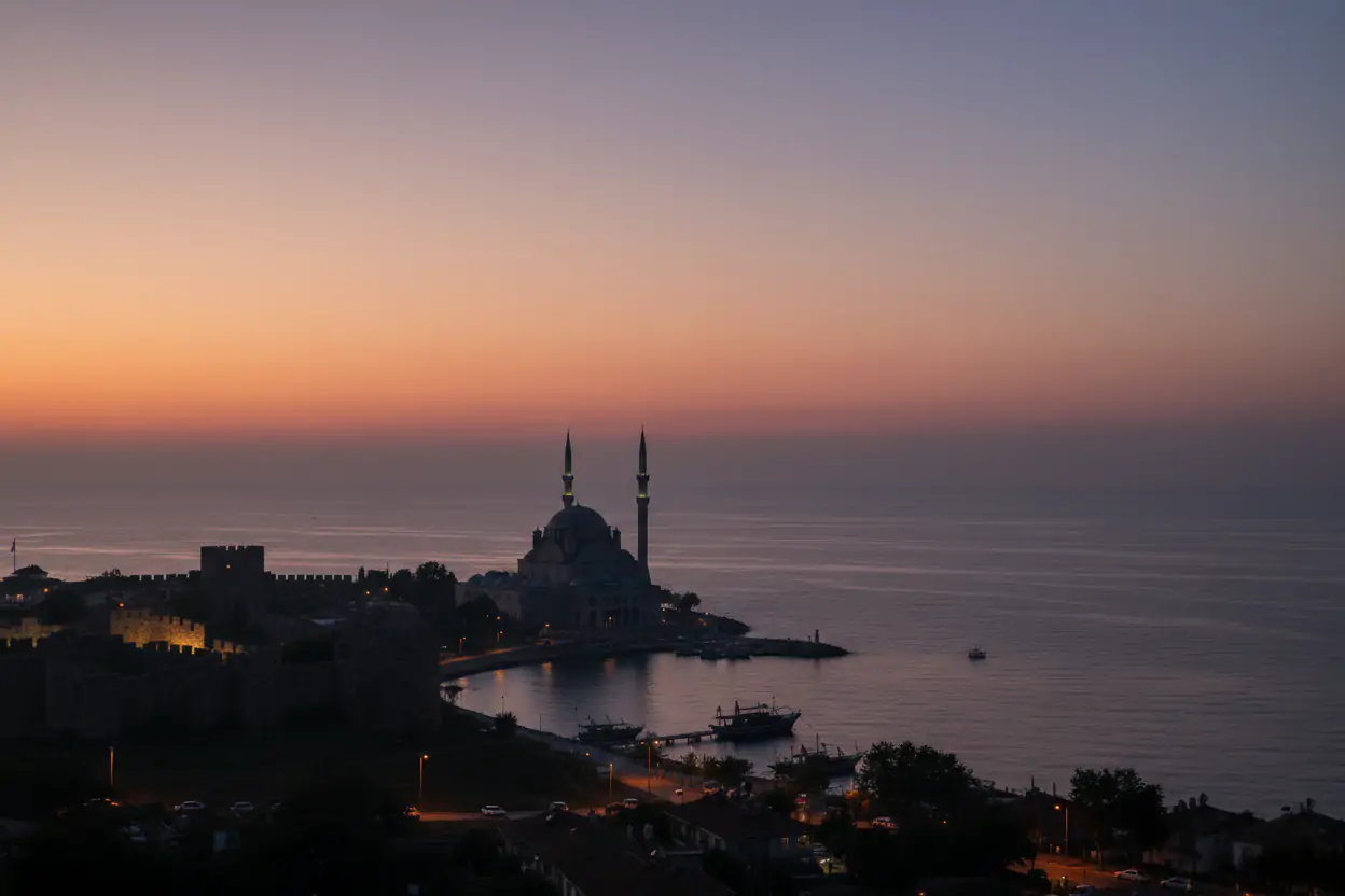 Sinop Seyyid Bilal Türbesi: Ziyaret Rehberi