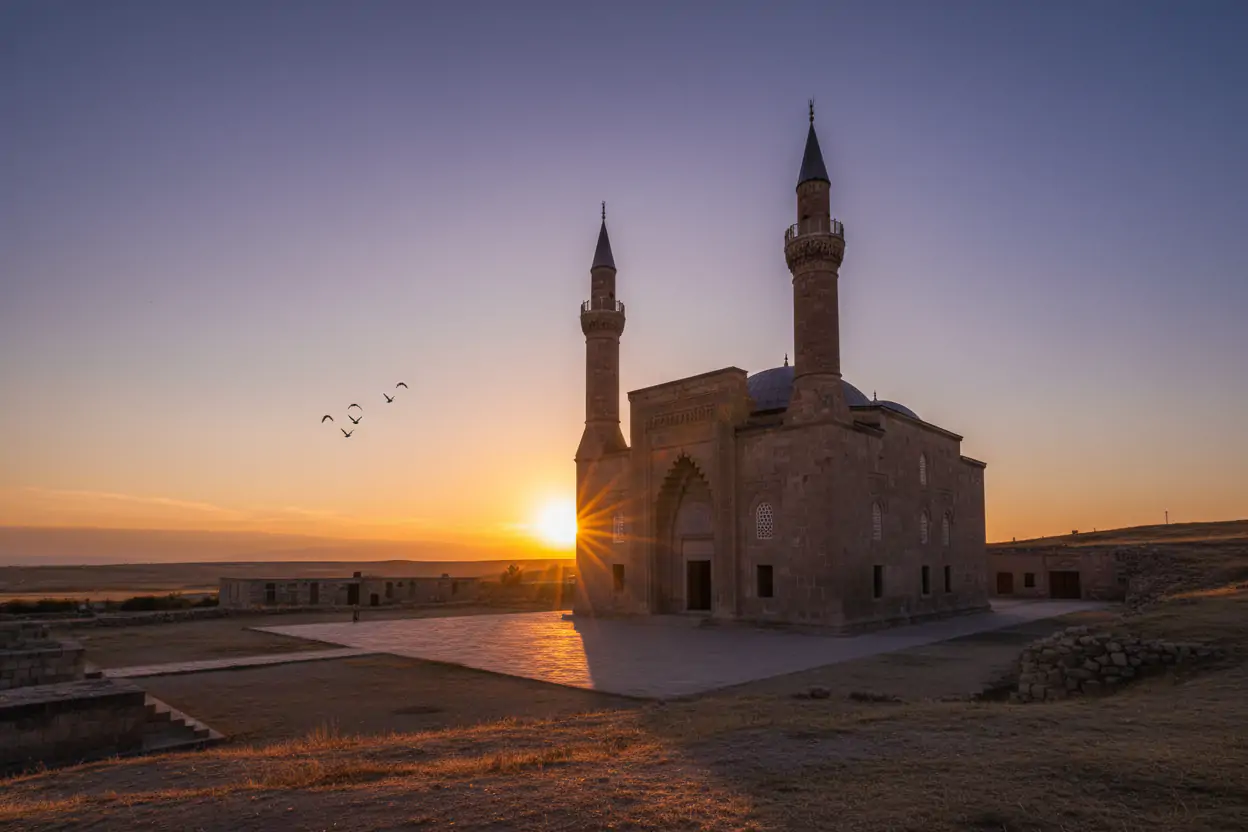 Sivas Gezilecek Yerler: Gök Medrese Rehberi