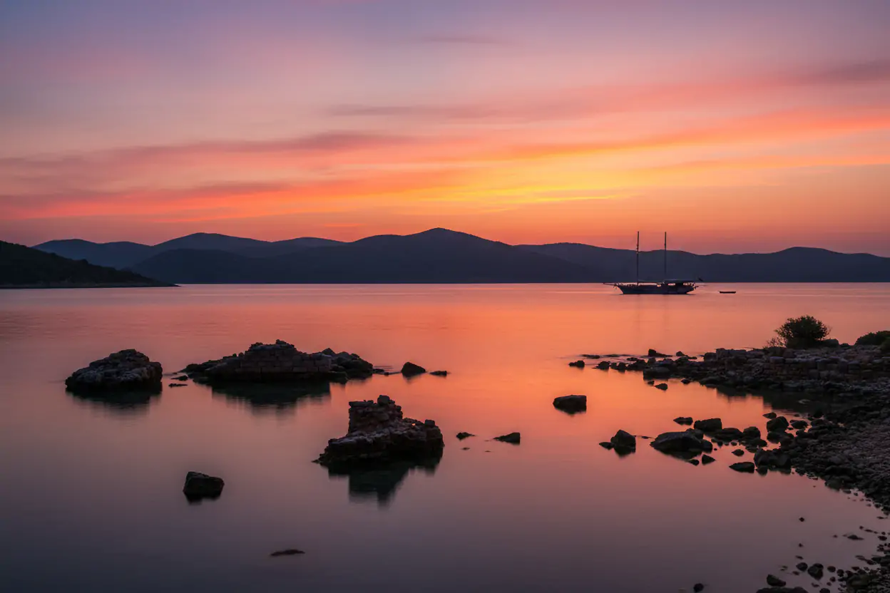 Tersane Adası Gezilecek Yerler: Fethiye’nin Saklı Hazinesi